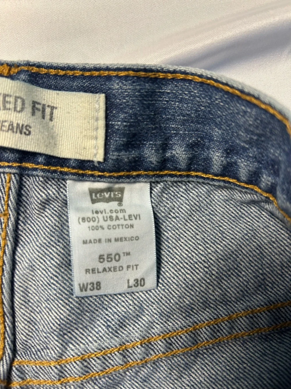 Levi 550 Men Jeans, Ralaxed Fit Straight Leg BlueDenim Light Wash Casual 38x30 - Picture 10 of 15